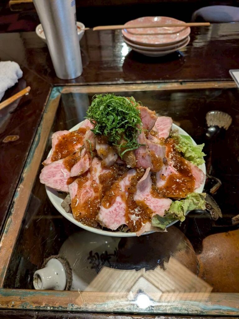 とっくりやのローストビーフサラダ