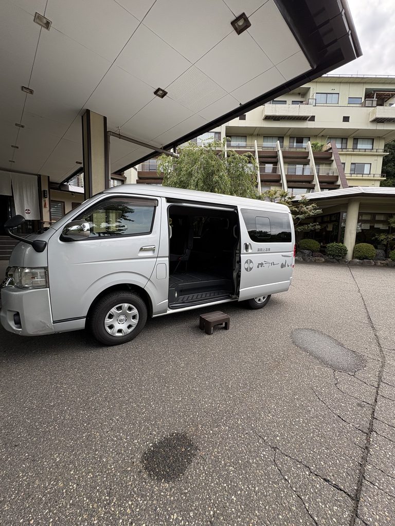 田上駅まで送ってくれるホテル小柳の送迎バス